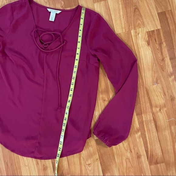 White House Black Market hot pink flowy blouse - Picture 9 of 10